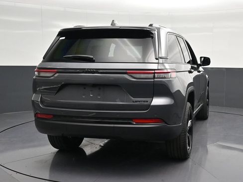 Used 2025 Jeep Grand Cherokee Limited w/ Black Appearance Package RWD image 2