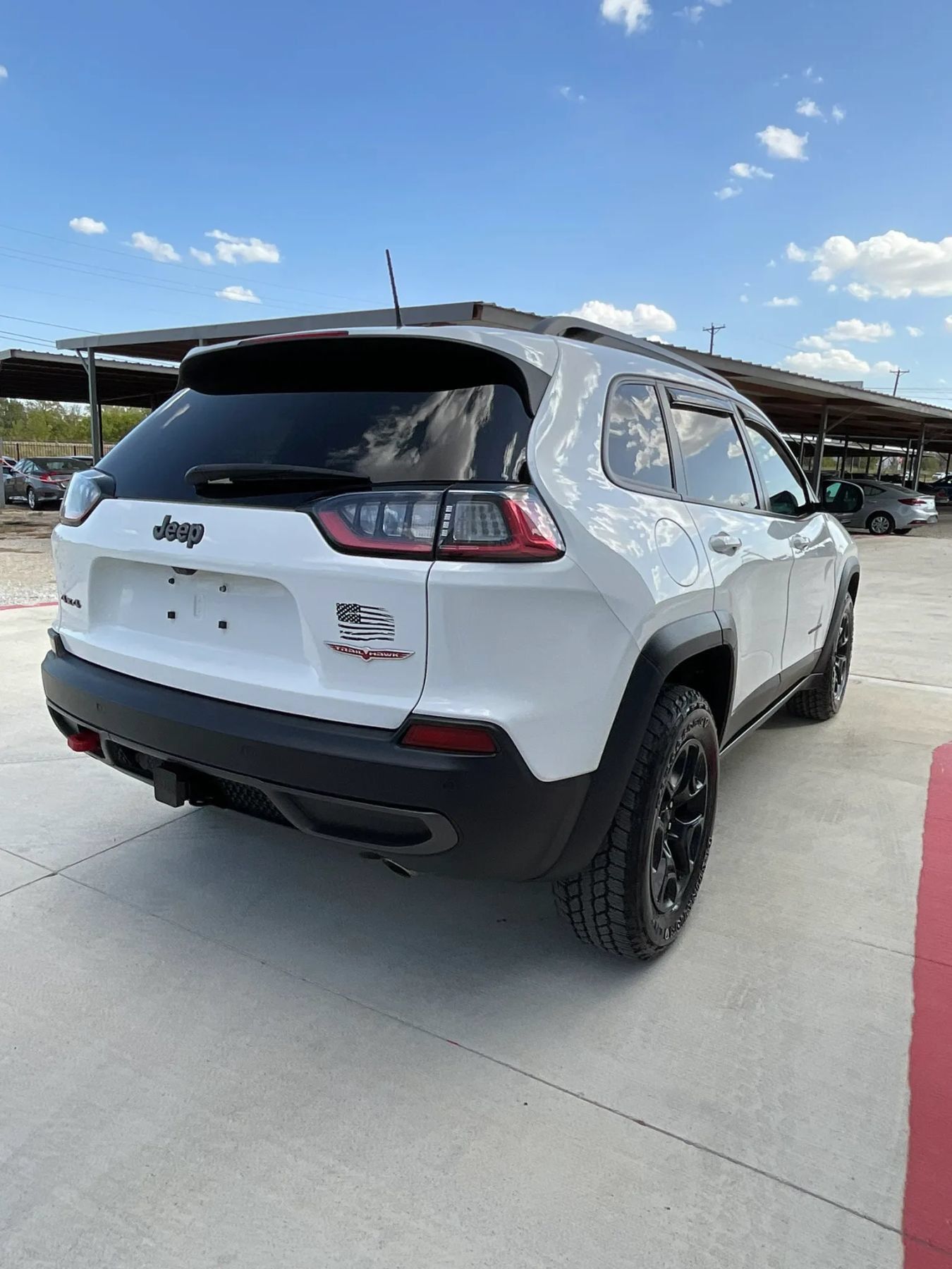 Used 2021 Jeep Cherokee Trailhawk w/ Trailer Tow Group AWD/4WD image 17