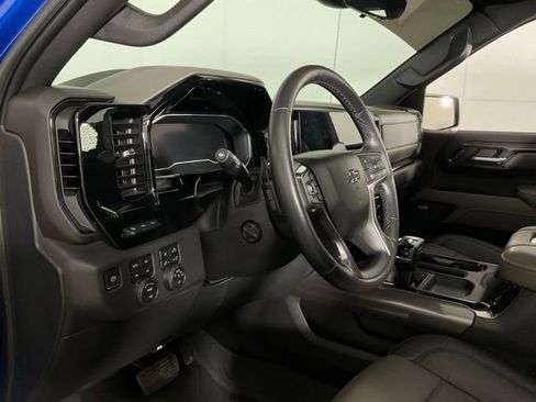 Used 2022 Chevrolet Silverado 1500 ZR2 w/ Technology Package image 21