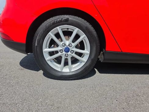 Used 2015 Ford Focus SE FWD image 12