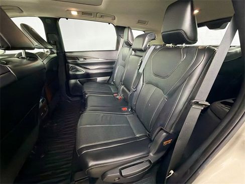 Used 2022 INFINITI QX60 Sensory image 23