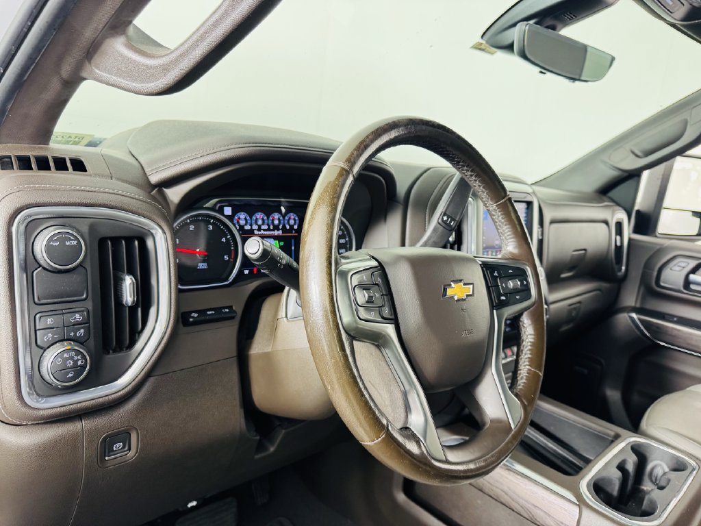 Used 2022 Chevrolet Silverado 2500 LTZ w/ LTZ Premium Package RWD image 10