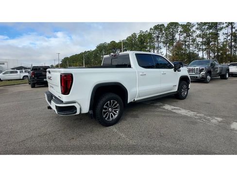Certified 2022 GMC Sierra 1500 AT4 w/ AT4 Premium Package image 8