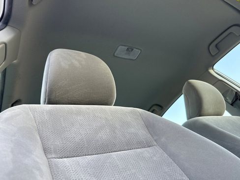 Used 2012 Toyota Corolla image 18