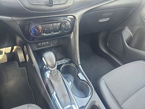 Used 2022 Buick Encore GX Preferred w/ Cold Weather Comfort Package AWD/4WD image 21