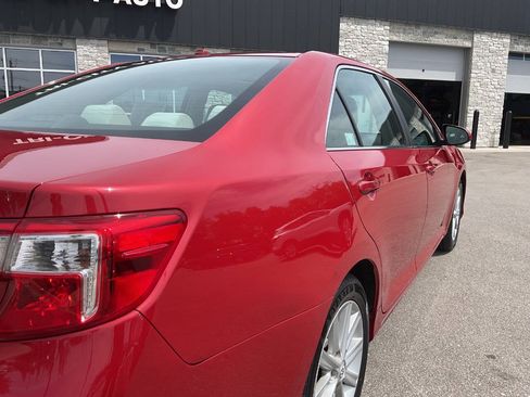 Used 2012 Toyota Camry XLE w/ Convenience Pkg FWD image 8