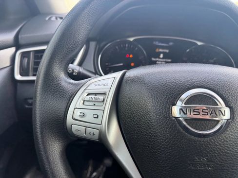 Used 2016 Nissan Rogue S image 16