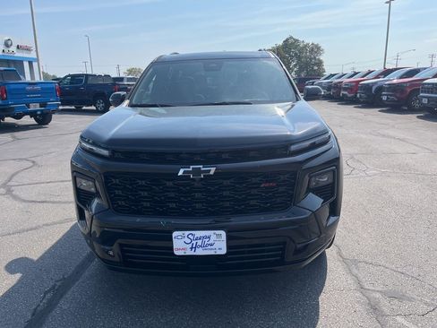 New 2026 Chevrolet Traverse RS w/ LPO, Floor Liner Package image 2