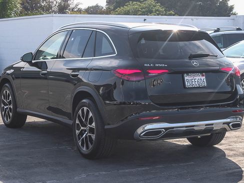 Used 2025 Mercedes-Benz GLC 350e 4MATIC image 7