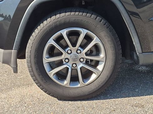 Used 2014 Jeep Grand Cherokee Limited w/ Trailer Tow Group IV AWD/4WD image 11