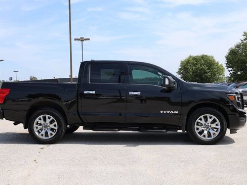 Used 2024 Nissan Titan SV w/ SV Utility Package image 7