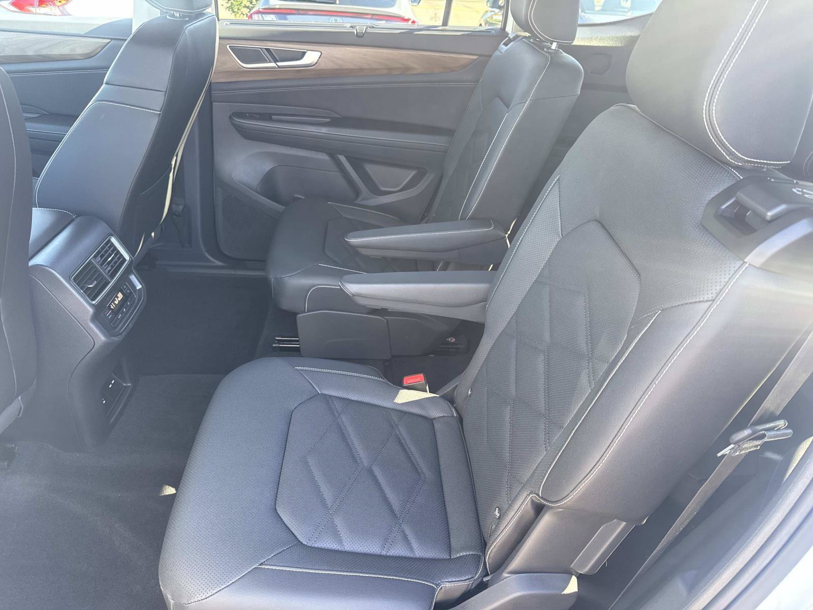 Certified 2026 Volkswagen Atlas SE AWD/4WD image 16