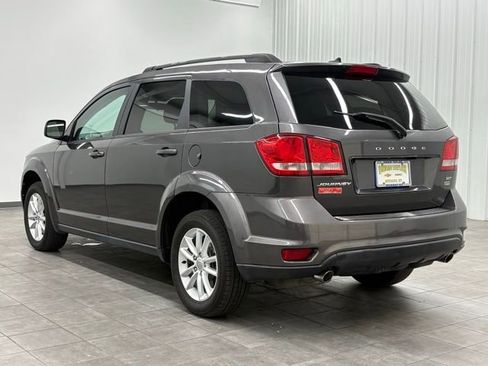 Used 2017 Dodge Journey SXT w/ Comfort/Convenience Group FWD image 4