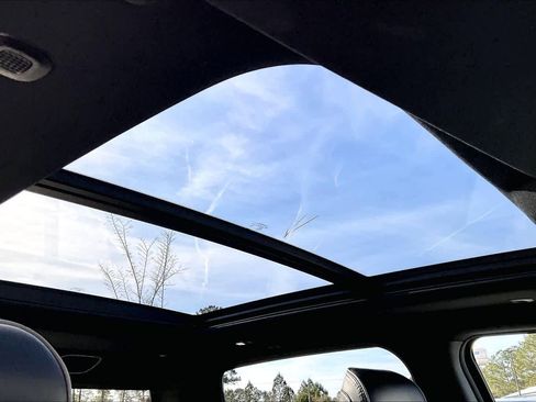 Used 2024 RAM 1500 Laramie image 13