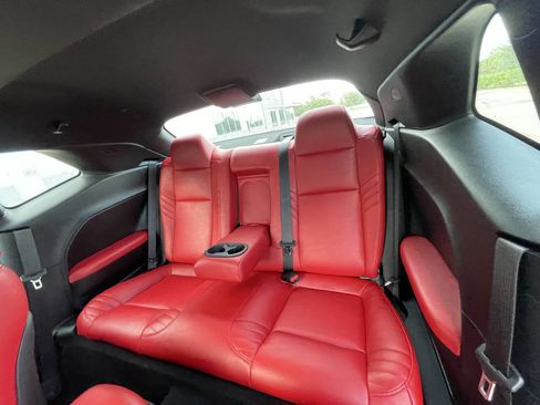 Used 2019 Dodge Challenger SXT RWD image 16