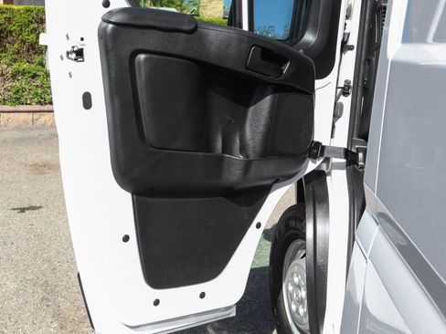 Used 2023 RAM ProMaster 2500 image 21