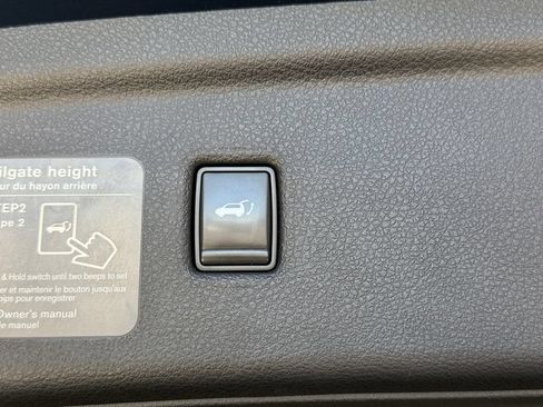 Used 2019 INFINITI QX50 Luxe w/ Navigation Package FWD image 27
