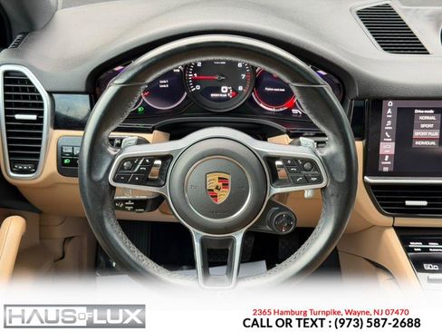 Used 2021 Porsche Cayenne Coupe AWD/4WD image 36