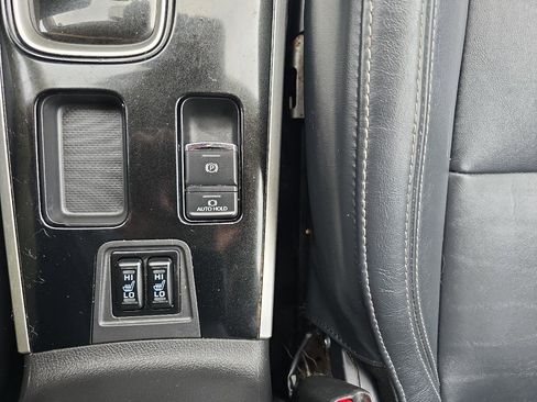 Used 2020 Mitsubishi Outlander SEL FWD image 24