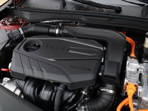 New 2025 Hyundai Sonata Limited image 8