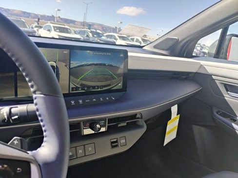 New 2026 Nissan Leaf Platinum+ w/ Cargo Package (Platinum+) image 18