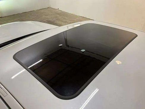 Used 2024 BMW 530i RWD image 92
