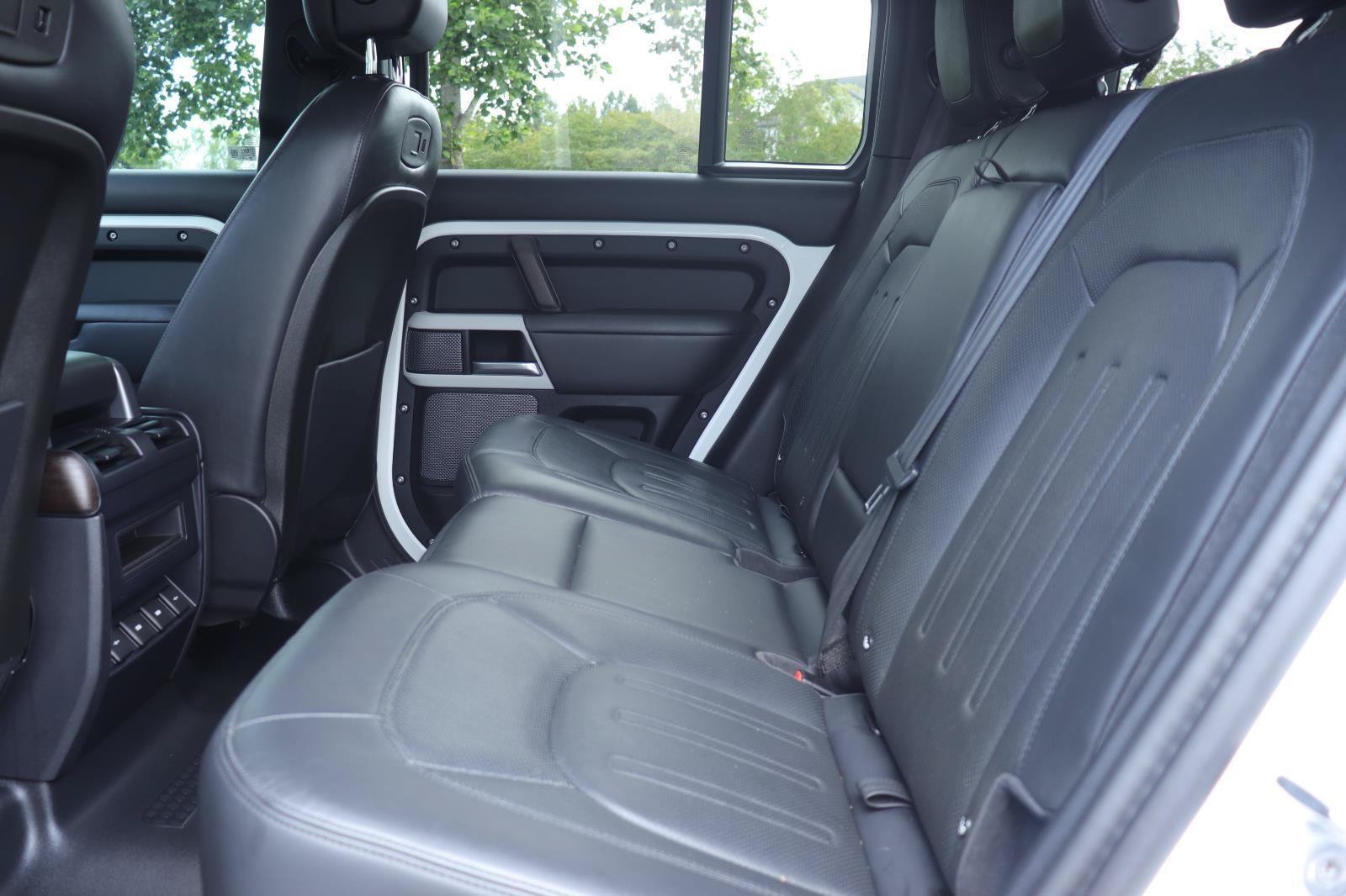 Used 2020 Land Rover Defender 110 HSE AWD/4WD image 13