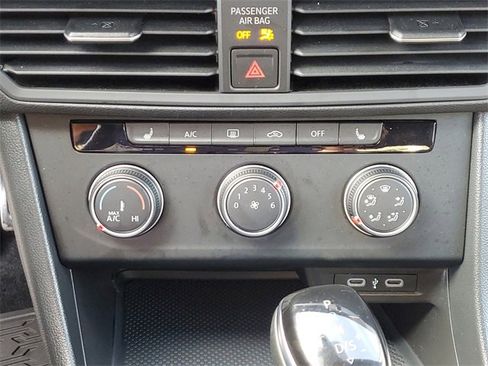 Certified 2024 Volkswagen Jetta Sport image 19