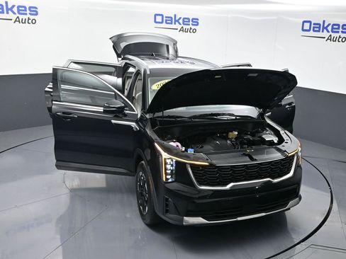 Certified 2025 Kia Sorento S AWD/4WD image 45