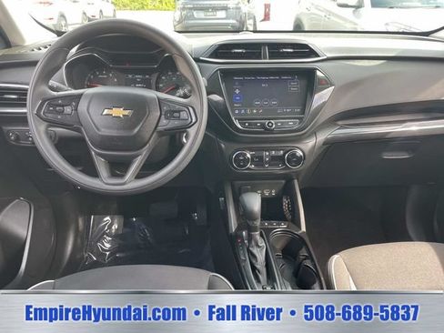 Used 2023 Chevrolet TrailBlazer LT w/ Convenience Package FWD image 14