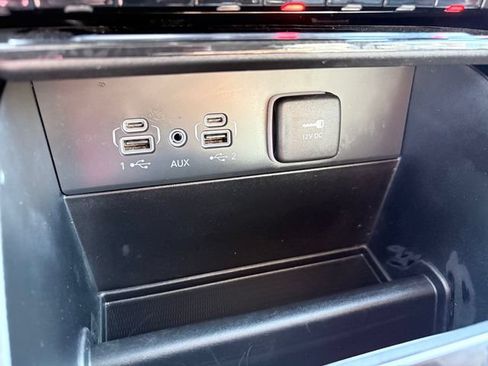 Used 2023 Jeep Grand Cherokee L Limited w/ Black Appearance Package RWD image 18
