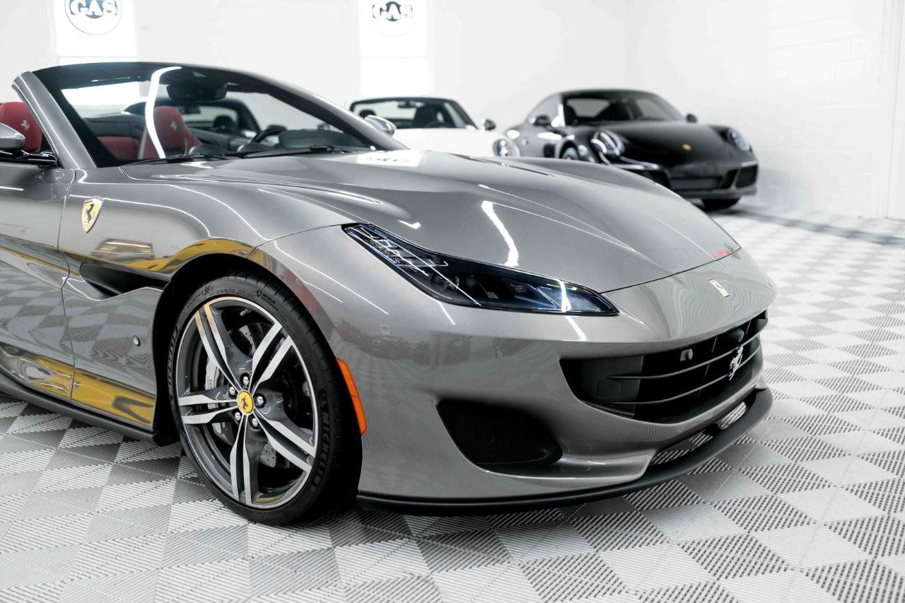 Used 2020 Ferrari Portofino RWD image 23