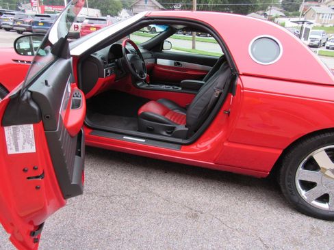 Used 2002 Ford Thunderbird RWD image 23