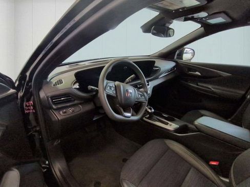 Used 2025 Buick Envista Sport Touring FWD image 10