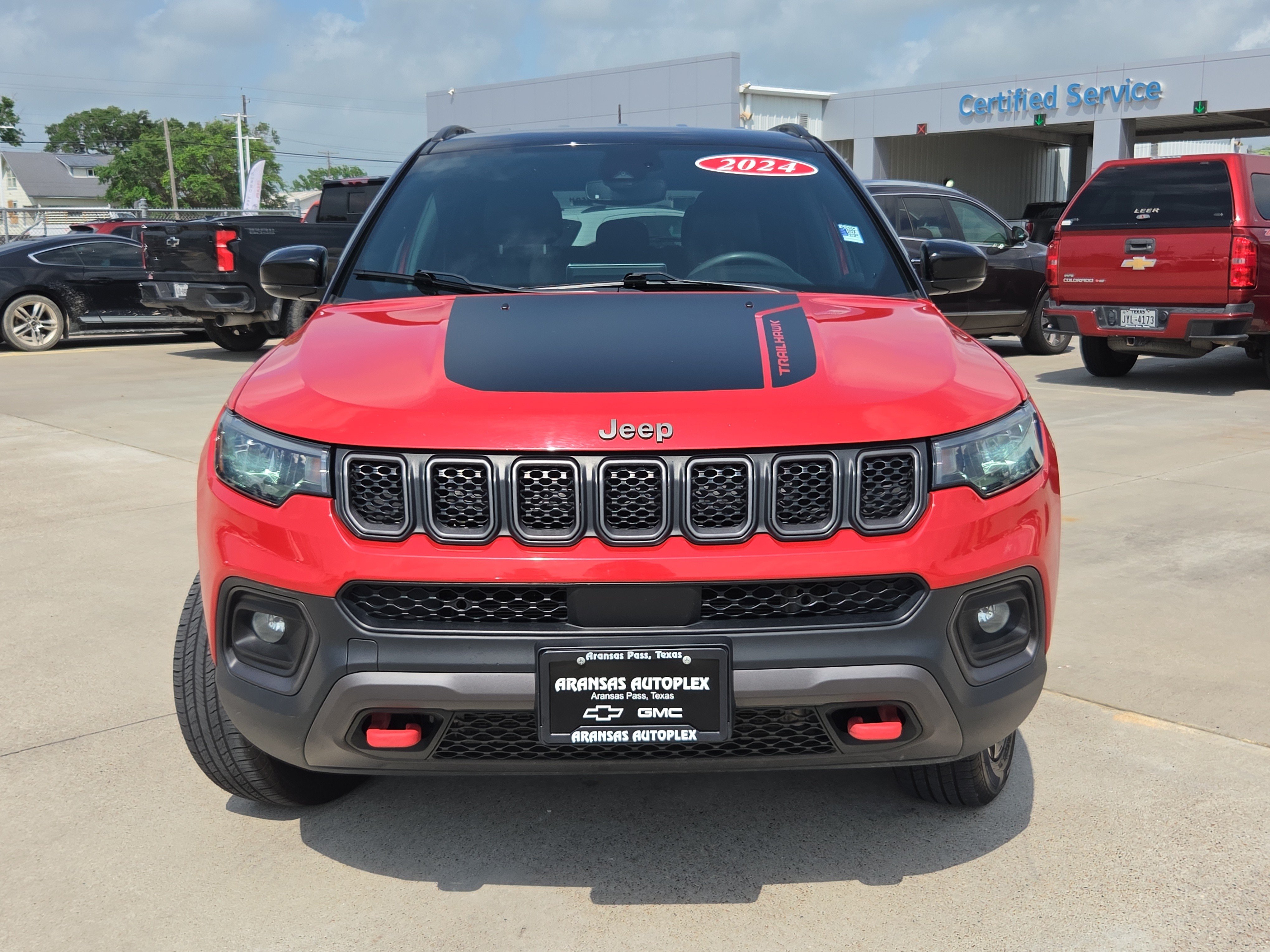 Used 2024 Jeep Compass Trailhawk AWD/4WD image 2