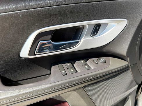 Used 2017 Chevrolet Equinox LT w/ Midnight Edition FWD image 16