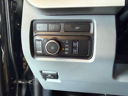 Used 2024 Ford F250 XLT w/ Black Appearance Package AWD/4WD image 12
