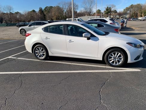 Used 2016 MAZDA MAZDA3 i Sport w/ Preferred Equipment Package image 7