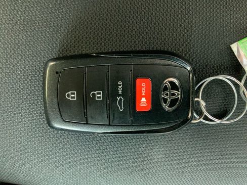 Used 2023 Toyota Corolla LE w/ LE Convenience Package FWD image 7