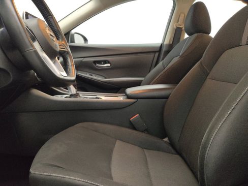 Used 2025 Nissan Sentra SV w/ All-Weather Package FWD image 17