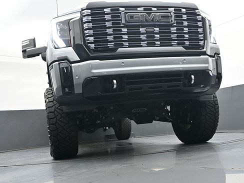 Used 2025 GMC Sierra 2500 Denali Ultimate w/ Max Trailering Package AWD/4WD image 40