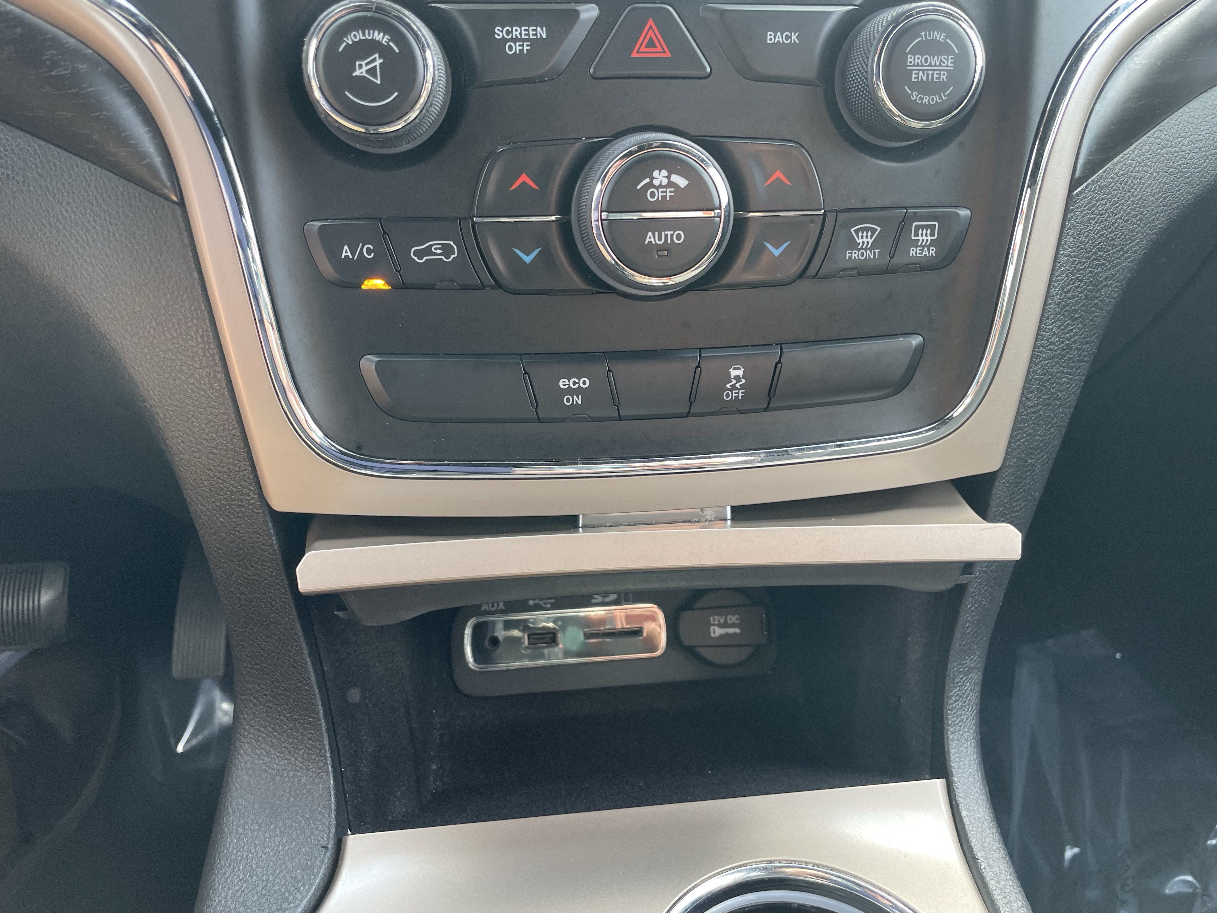 Used 2015 Jeep Grand Cherokee Laredo w/ Quick Order Package 23E AWD/4WD image 20