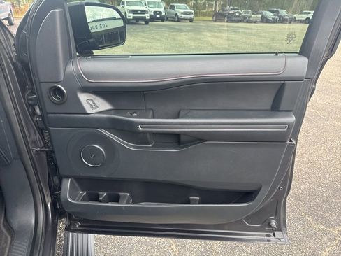 Used 2022 Ford Expedition Max Limited image 28