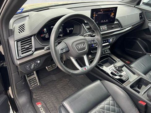 Used 2021 Audi SQ5 Prestige w/ Prestige Package image 9