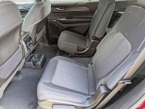 Used 2025 Jeep Grand Cherokee L Laredo AWD/4WD image 19