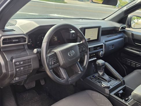 Used 2025 Toyota Tacoma SR AWD/4WD image 11