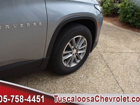 Used 2023 Chevrolet Traverse LT FWD image 13