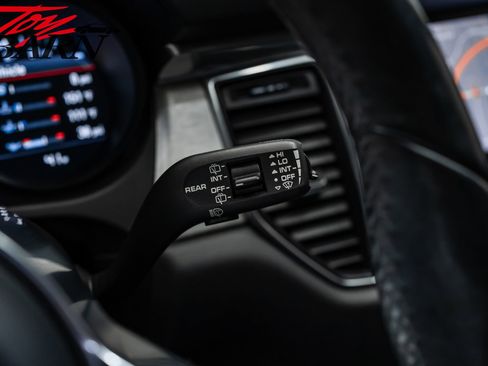 Used 2018 Porsche Macan GTS image 33