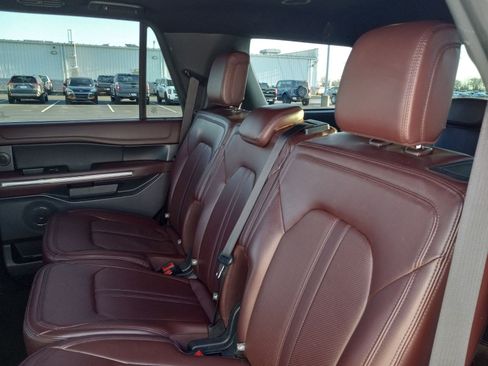 Used 2024 Ford Expedition Limited image 14