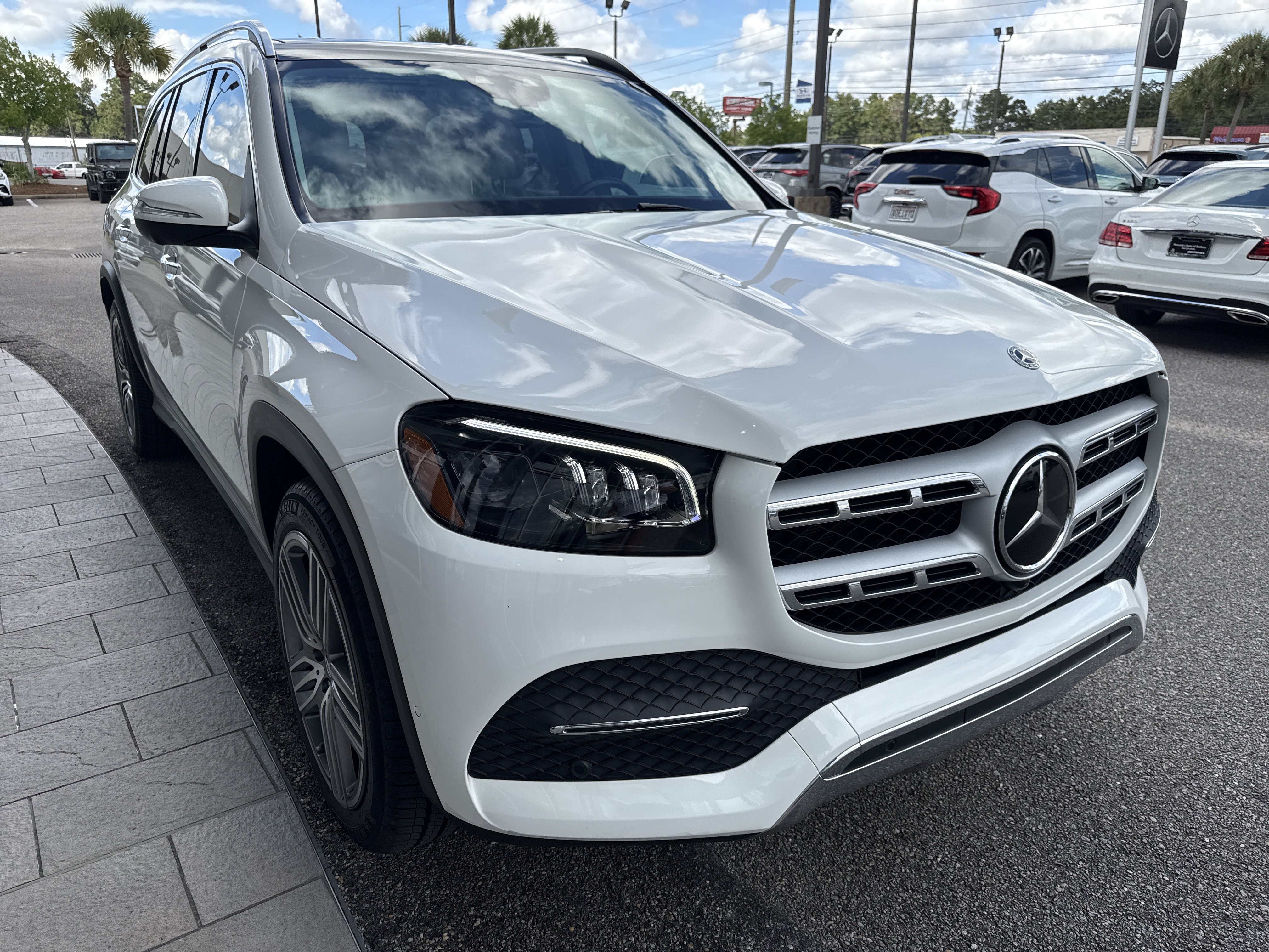 Used 2021 Mercedes-Benz GLS 450 4MATIC image 5